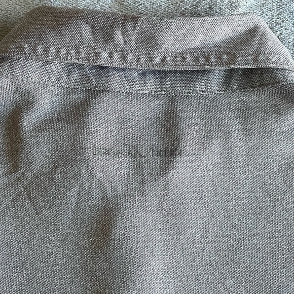 Travis Mathew Golf Polo Shirt Mens M Gray Lightweight Casual Stretch EUC - Picture 8 of 11